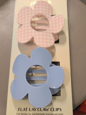 Flower Shaped Flat Lay Claw Clips - Pink Gingham & Light Blue